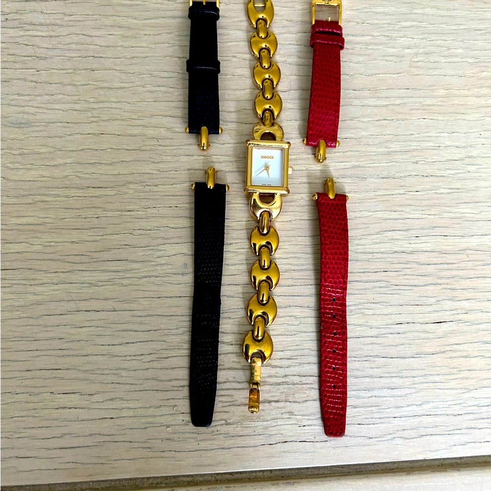 Vintage Gucci 1800L watch